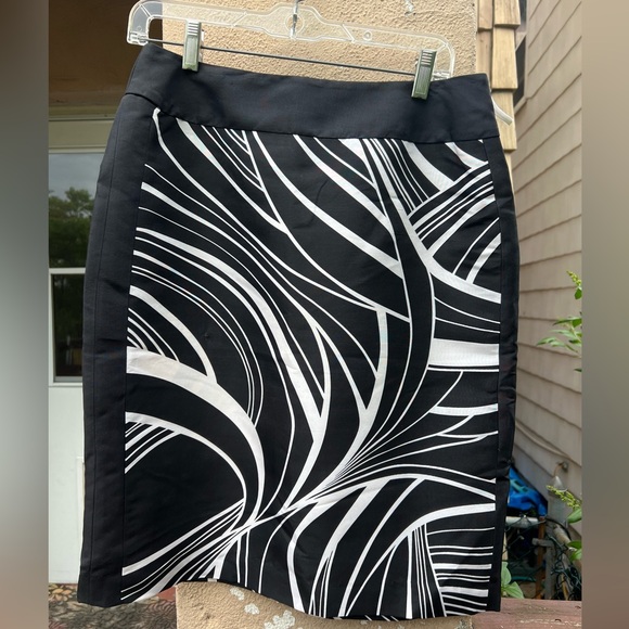 Elements G black and white print skirt - Picture 2 of 5